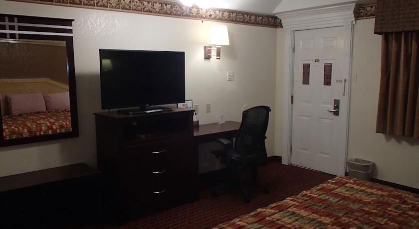 Room Photo Of BUDGET INN & SUITES